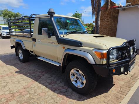 779 Used TOYOTA LAND.